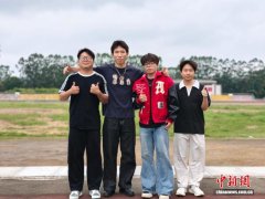广西科技大学一宿舍四人